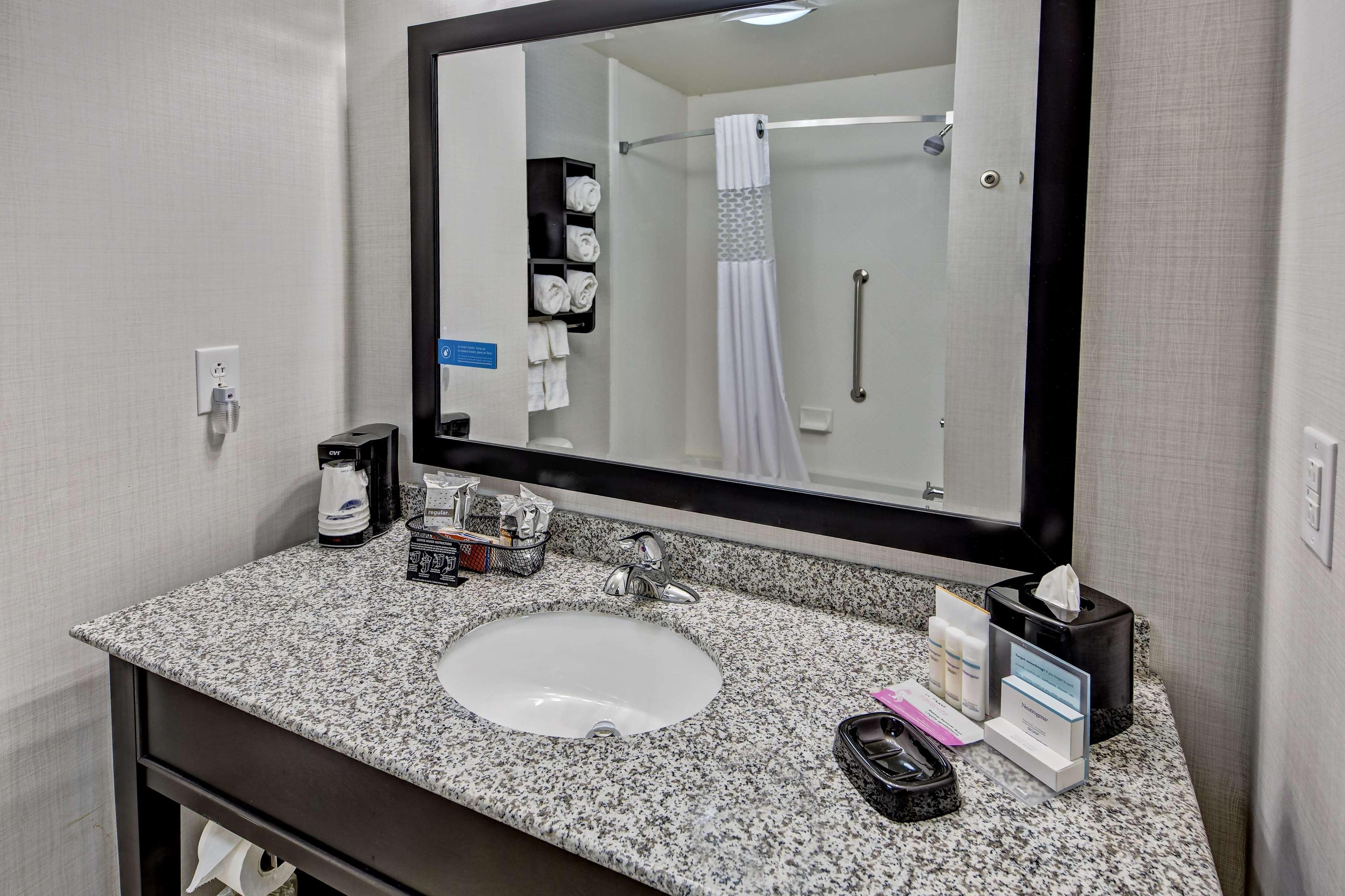 Hampton Inn Indianola ภายนอก รูปภาพ